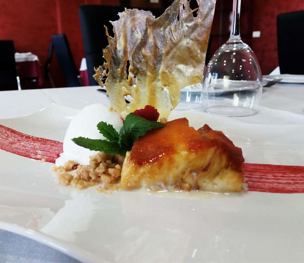 Hotel Restaurante Sostenible La Laguna Brozas Kültér fotó